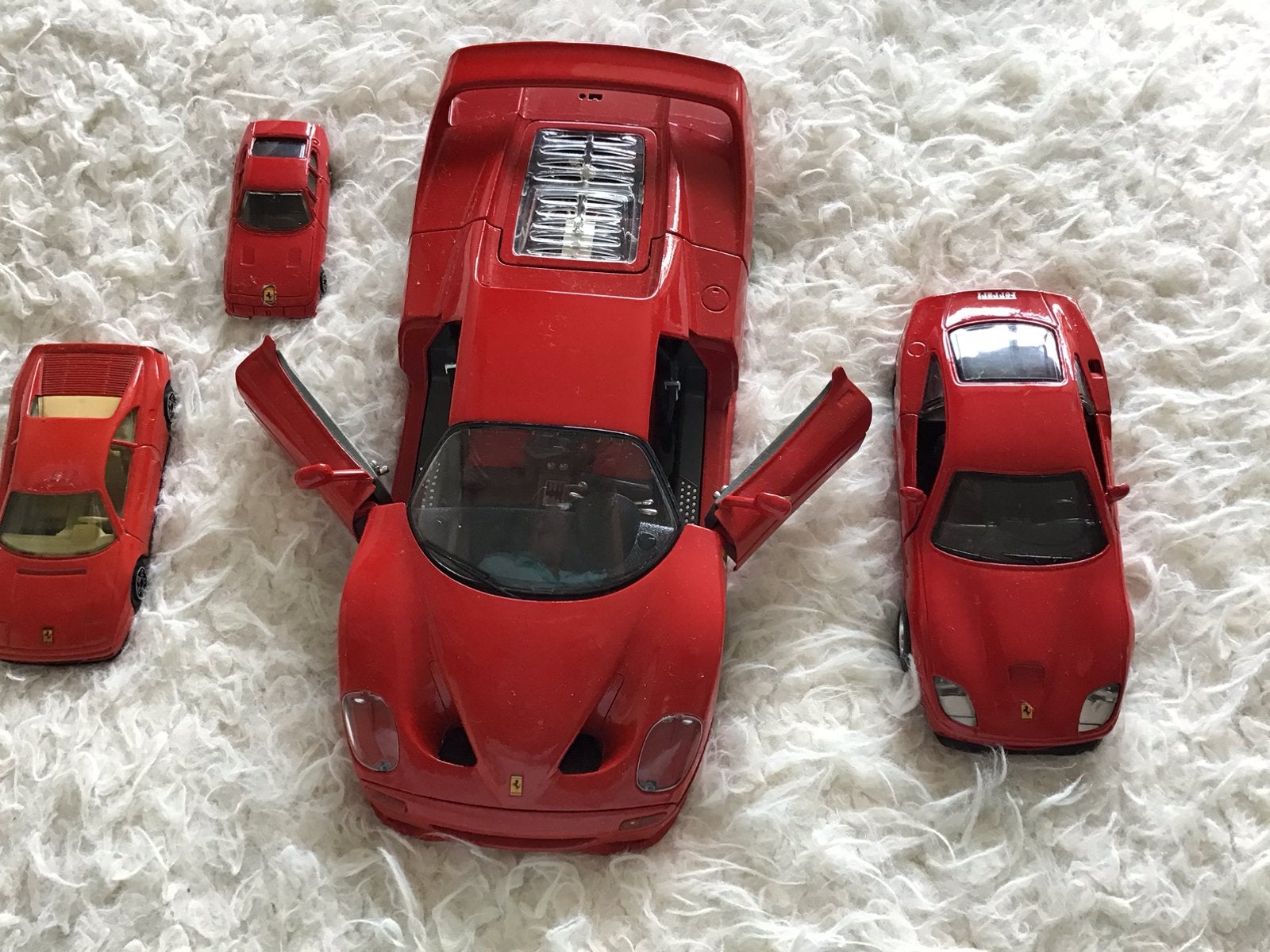 Lot 4 modèles réduits de voitures Ferrari de collection, Enlèvement ou Envoi