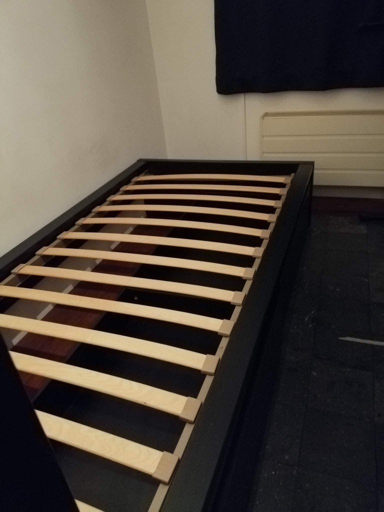 eenspersoonbed met opbergschuiven en lattenbodem, Ophalen, 90 cm, Eenpersoons, Zo goed als nieuw