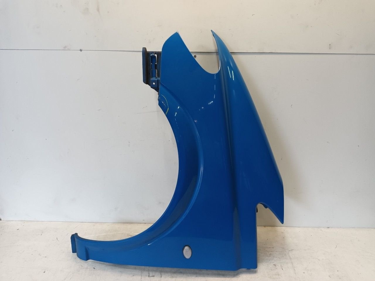 Spatbord links voor Mercedes-Benz Vito, Onderdelen@venauto.nl, Van der Ven Autorecycling B.V., Ettenseweg 76, 4706 PB Roosendaal, The Netherlands