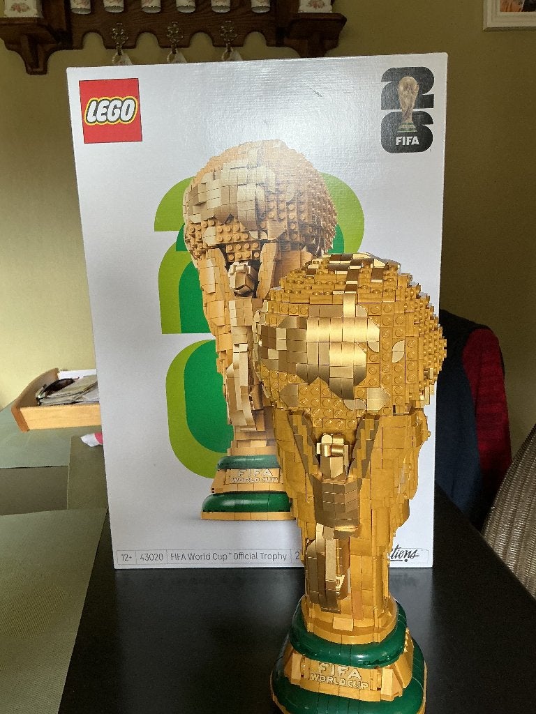 Lego 43020 wereldbeker (gemaakt), Ophalen, Nieuw