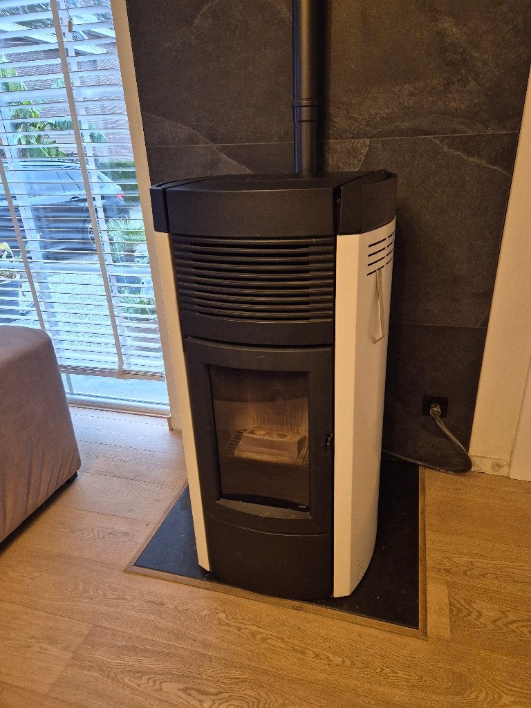 Poêle à pellet mcz musa 11kw, Maison & Meubles, Autres carburants, Enlèvement, Utilisé, Poêle à granulés