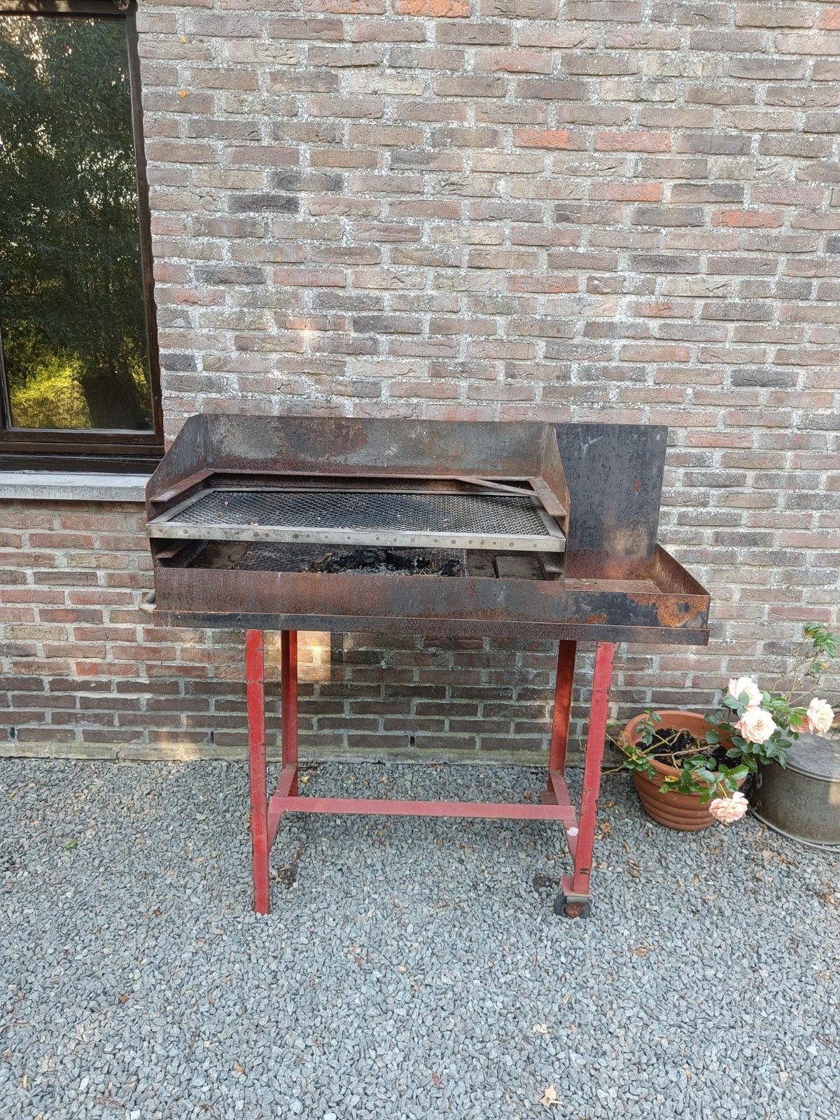 Bbq incl vuurvaste stenen, Tuin en Terras, Ophalen, Gebruikt