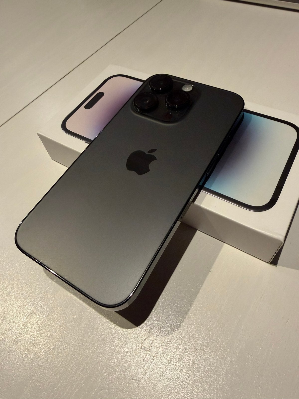 Iphone 14 pro 256 gb zwart, Telecommunicatie, Mobiele telefoons | Apple iPhone, Zwart, Zo goed als nieuw, 82 %, IPhone 14