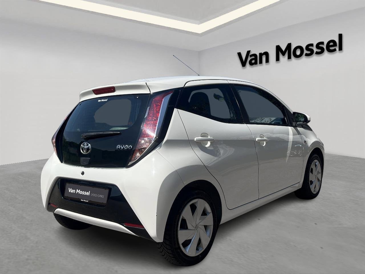 Toyota Aygo 1.0 VVT-i x-play, Auto's, Voorwielaandrijving, 4 zetels, Stof, Gebruikt