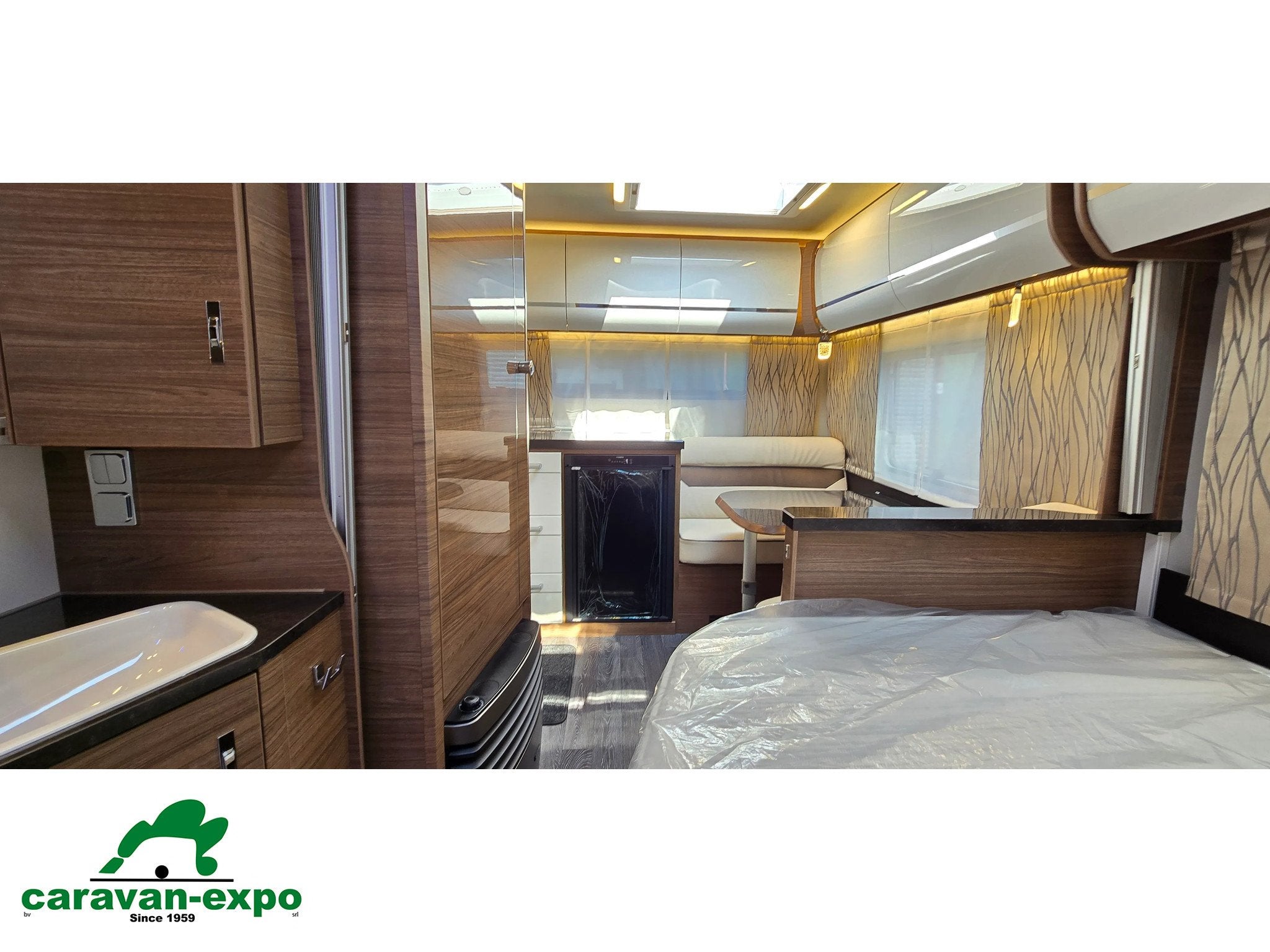 TABBERT BELLINI 390 FHD/F 2026, Caravanes & Camping, Jusqu'à 4, Tabbert, 1000 - 1250 kg, 4 à 5 mètres
