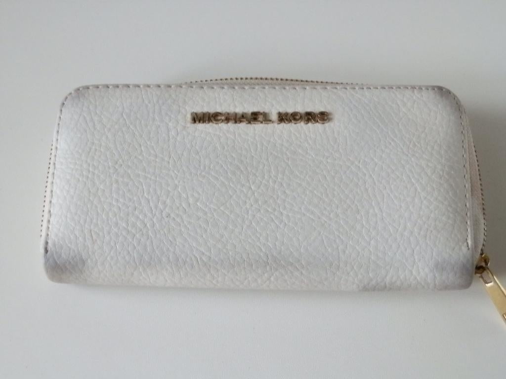 Michael Kors portemonnee . Wit., Handtassen en Accessoires, Portemonnees, Zo goed als nieuw, Dolce & Gabbana, Overige kleuren