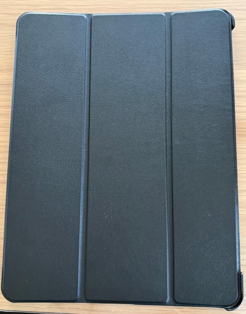 Ipad hoes air 13 inch in zeer goede staat, Computers en Software, Tablet-hoezen, Ophalen, Nieuw, Ipad air 13 inch, Bescherming achterkant