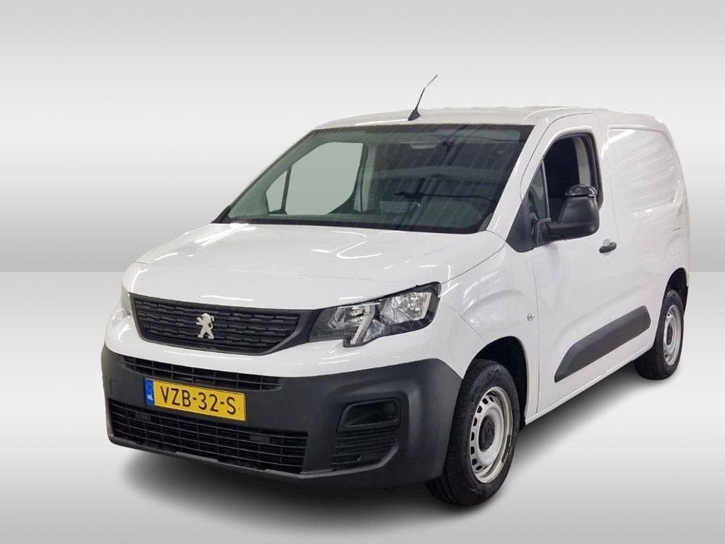 Peugeot Partner 1.2 PureTech 110pk S&S L1 Benzine 10dkm, Autos, Electronic Stability Program (ESP), Achat, Boîte manuelle, 151 g/km