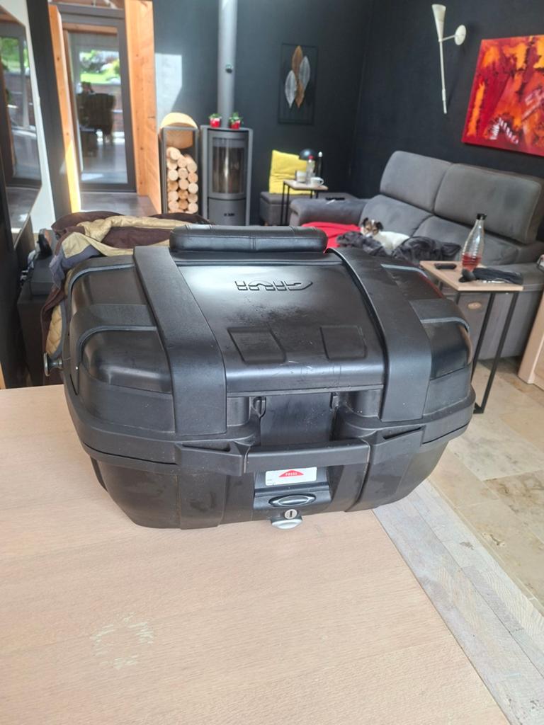 GIVI TRK52BB Monokey topkoffer, Ophalen