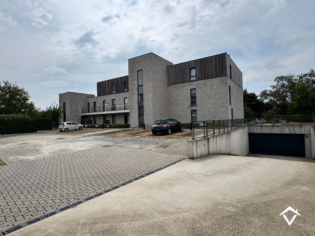 Appartement met 2 slaapkamers en garagebox te Westrozebeke, Immo, Westrozebeke, 2 kamers, Provincie West-Vlaanderen, 86 m²