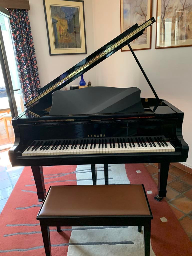 piano a queue Yamaha, Muziek en Instrumenten, Piano's, Ophalen, Zwart, Zo goed als nieuw, Piano