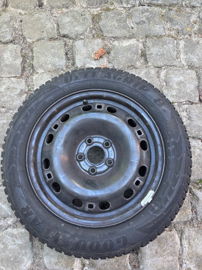 Banden + Velgen 185/60R15, Auto-onderdelen, Banden en Velgen, Ophalen, 15 inch, Banden en Velgen, Nieuw