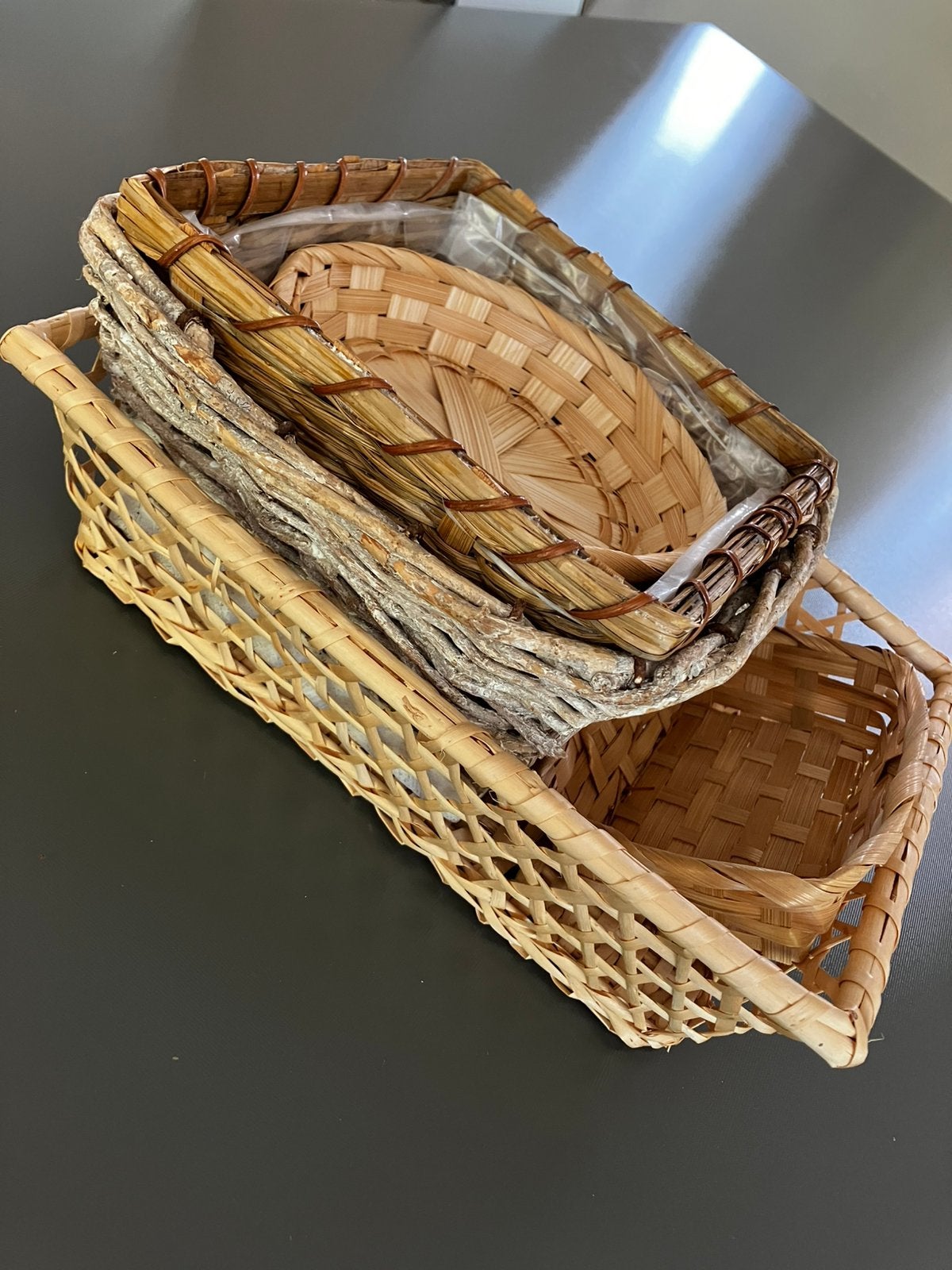 Lot 5 rieten mandjes., Ophalen of Verzenden, Zo goed als nieuw