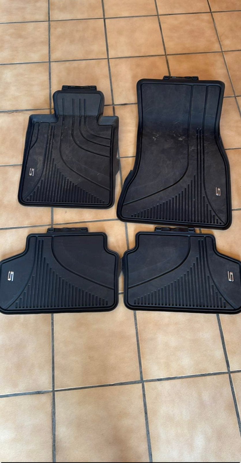 Tapis série 5 g30, Enlèvement, Comme neuf
