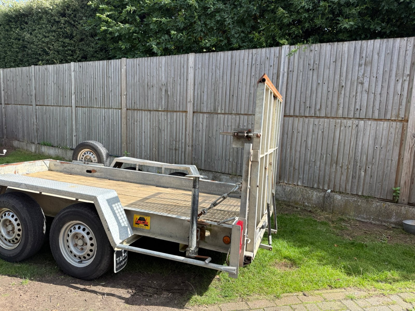 Gekeurd voor verkoop Machinetransporter, verstelbare dissel, Ophalen, Zo goed als nieuw