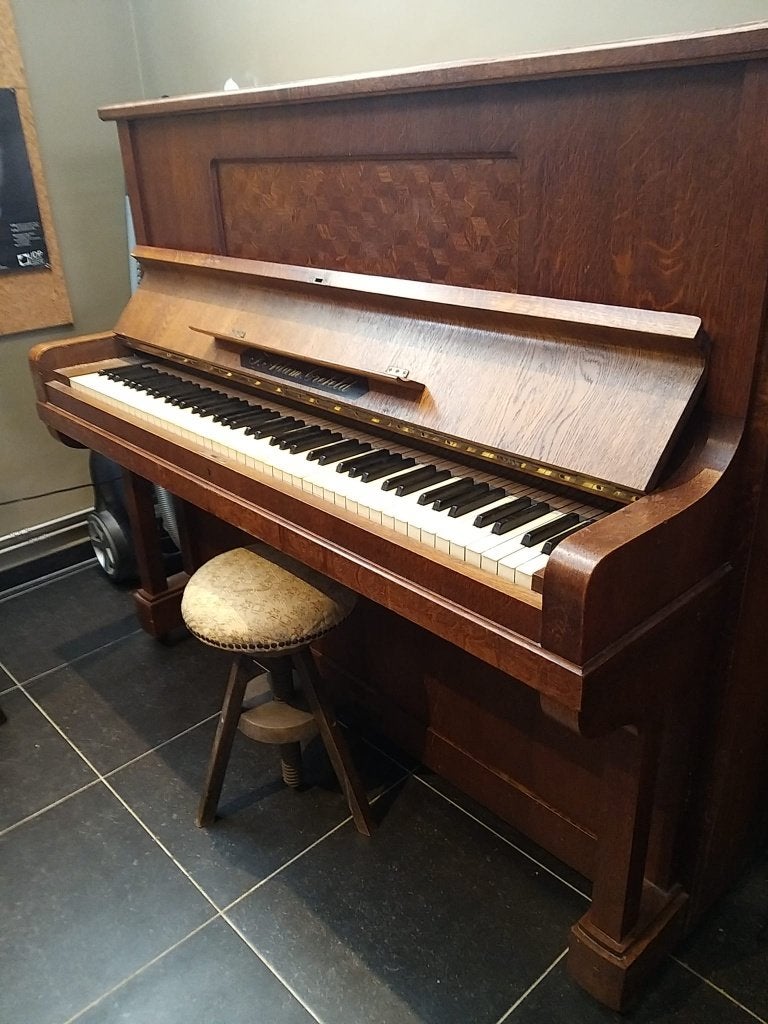PIANO, Musique & Instruments, Enlèvement, Utilisé, Brun, Piano