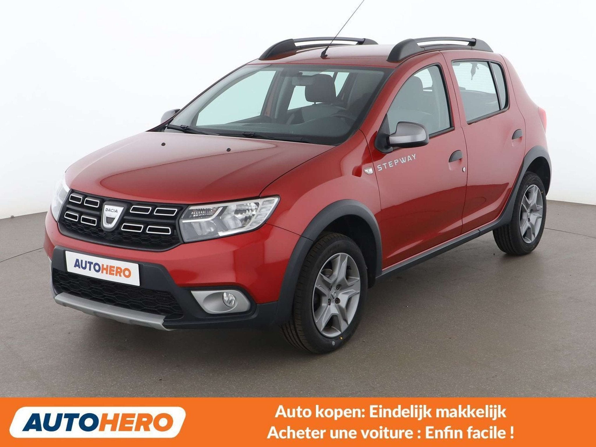 Dacia Sandero 0.9 TCe Stepway Prestige (bj 2017), Auto's, 898 cc, Stof, Gebruikt, Zwart