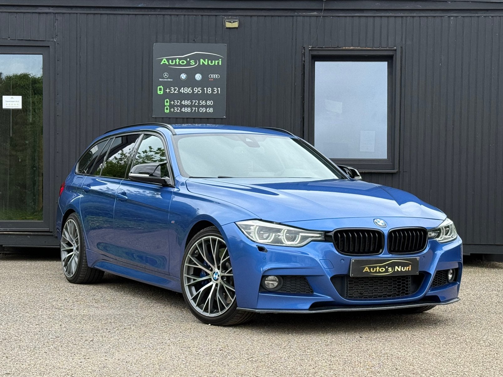 Bmw 330d lci M-pakket X-drive sport automaat diesel, Auto's, BMW, Automaat, Zwart, 2993 cc, Blauw