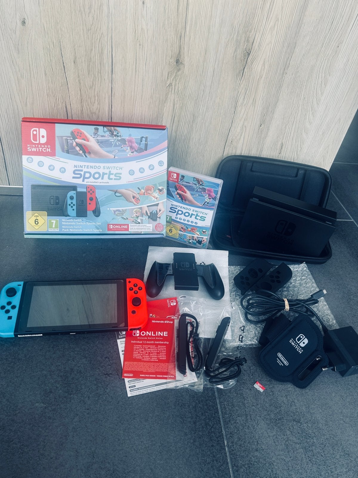 Pack Nintendo Switch V2/ Switch Sports /Code Online 12 mois, Enlèvement ou Envoi, Comme neuf
