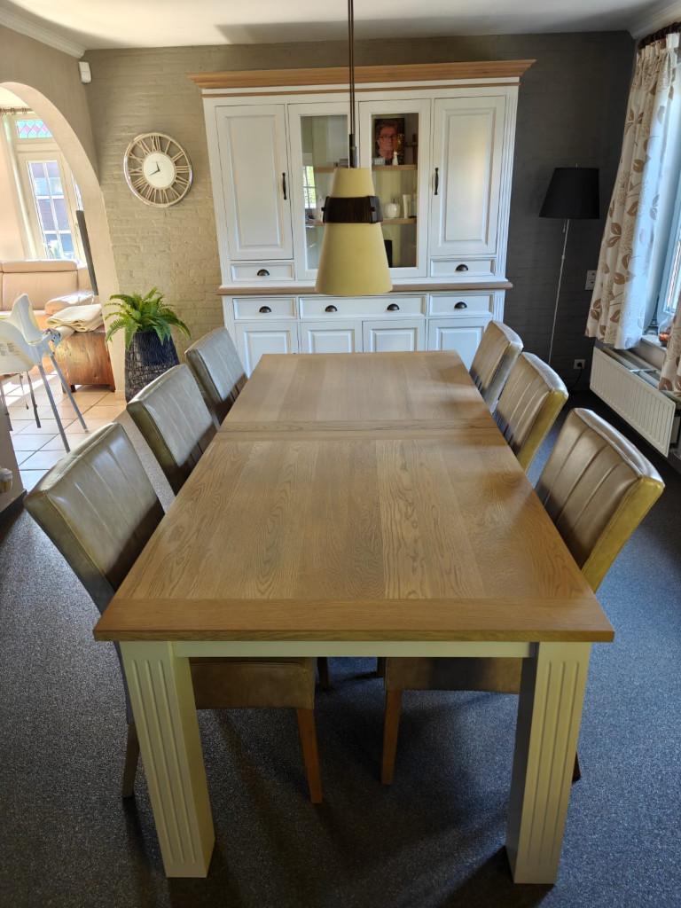 Kwalitatieve landelijke eetkamer, Ophalen, Zo goed als nieuw, Landelijk, 4 tot 6 stoelen