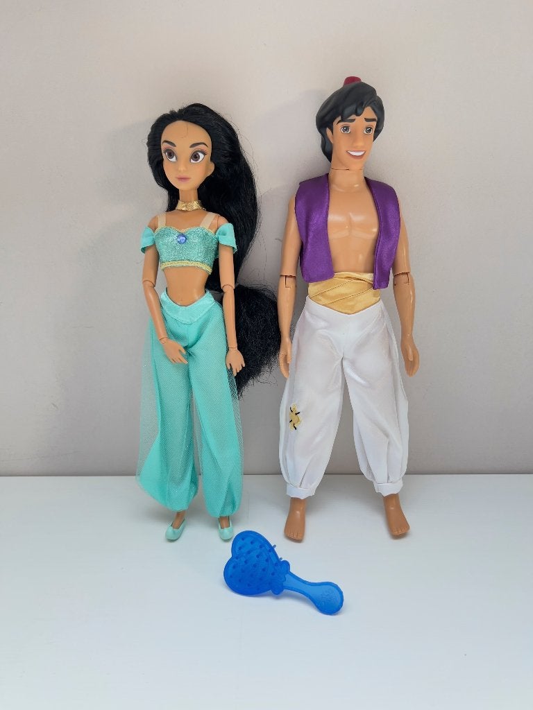 Set van 2 authentieke Jasmine en Aladdin Disney Store-poppen, Verzamelen, Ophalen of Verzenden, Overige figuren, Gebruikt, Beeldje of Figuurtje