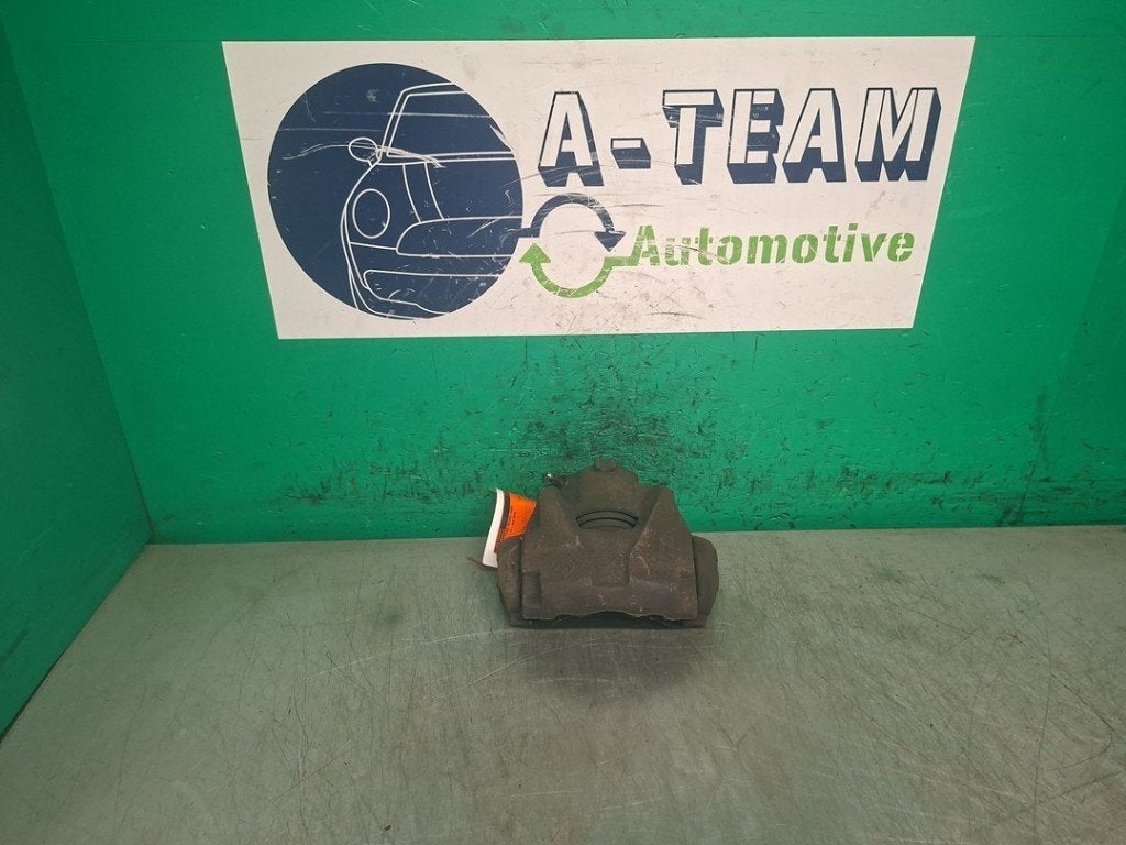 ETRIER DE FREIN AVANT DROIT Dacia Lodgy (JS / SD0J), Autos : Pièces & Accessoires, Dacia, Renault Deutschland AG, Utilisé, Peter-Huppertz-Straße 5
51063  Köln, DE