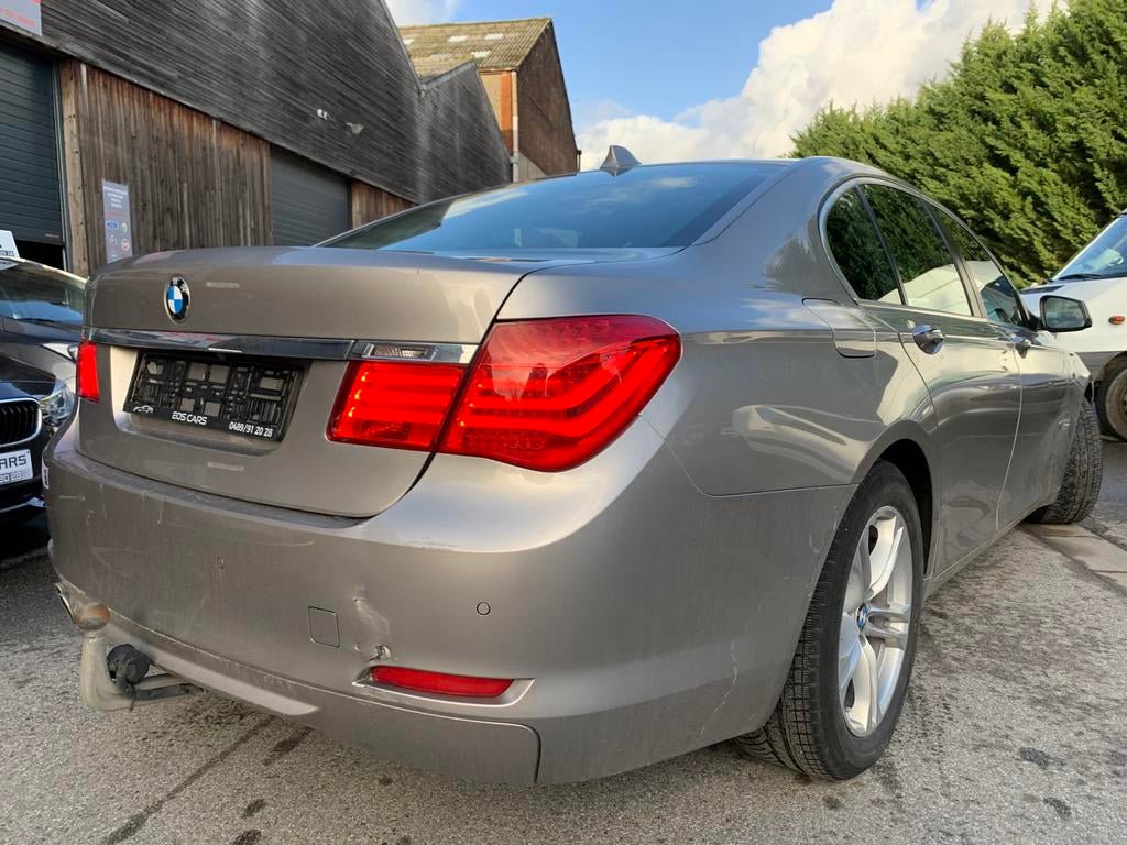 BMW 730LD SIEGE COMFORT GPS XENON CARNET COMPLET GAR 1 AN, Autos, Achat, 155 kW, Entreprise, Carnet d'entretien
