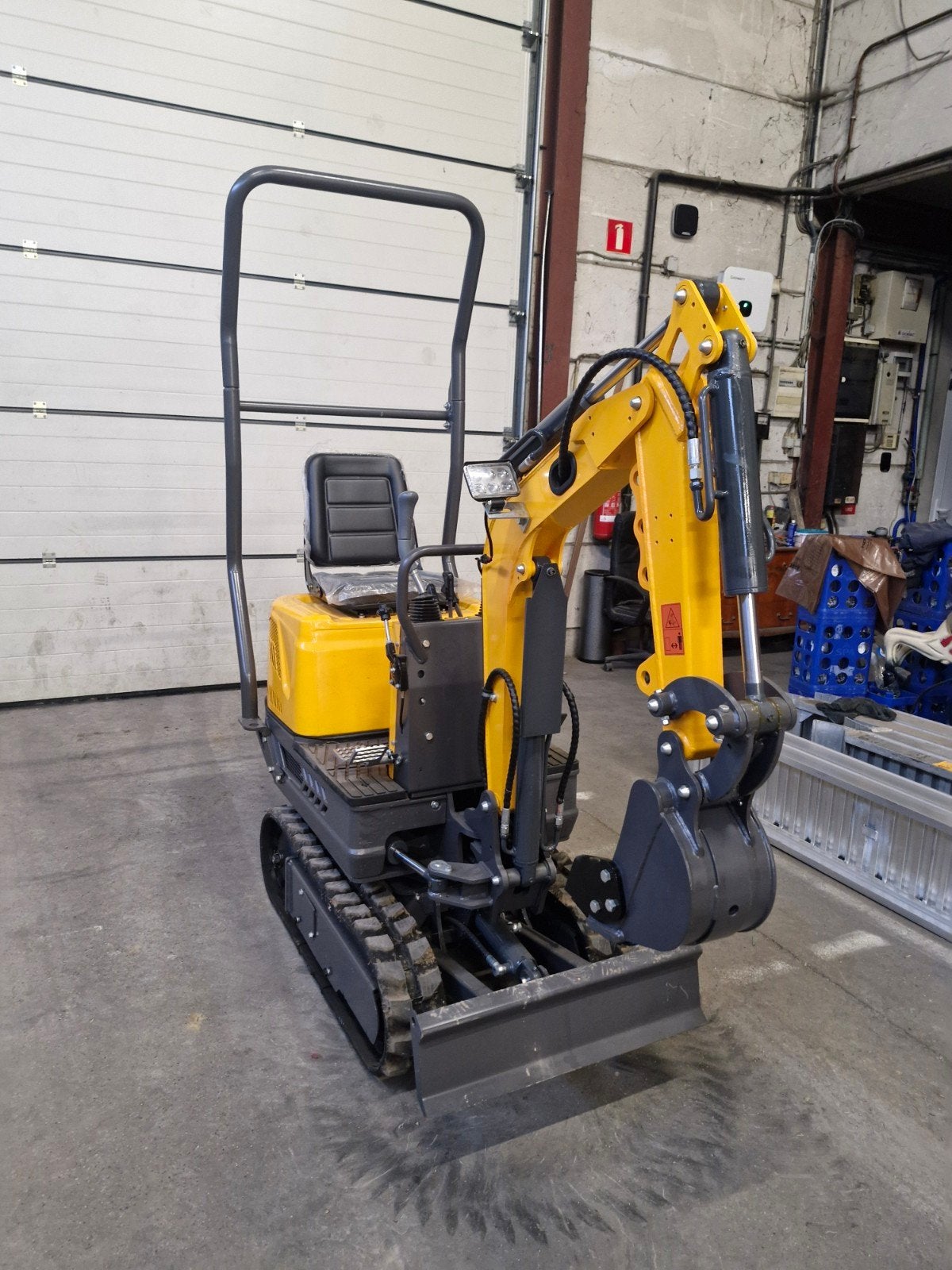 mini pelle 750kg  neuve jamais servie, Articles professionnels, Enlèvement ou Envoi