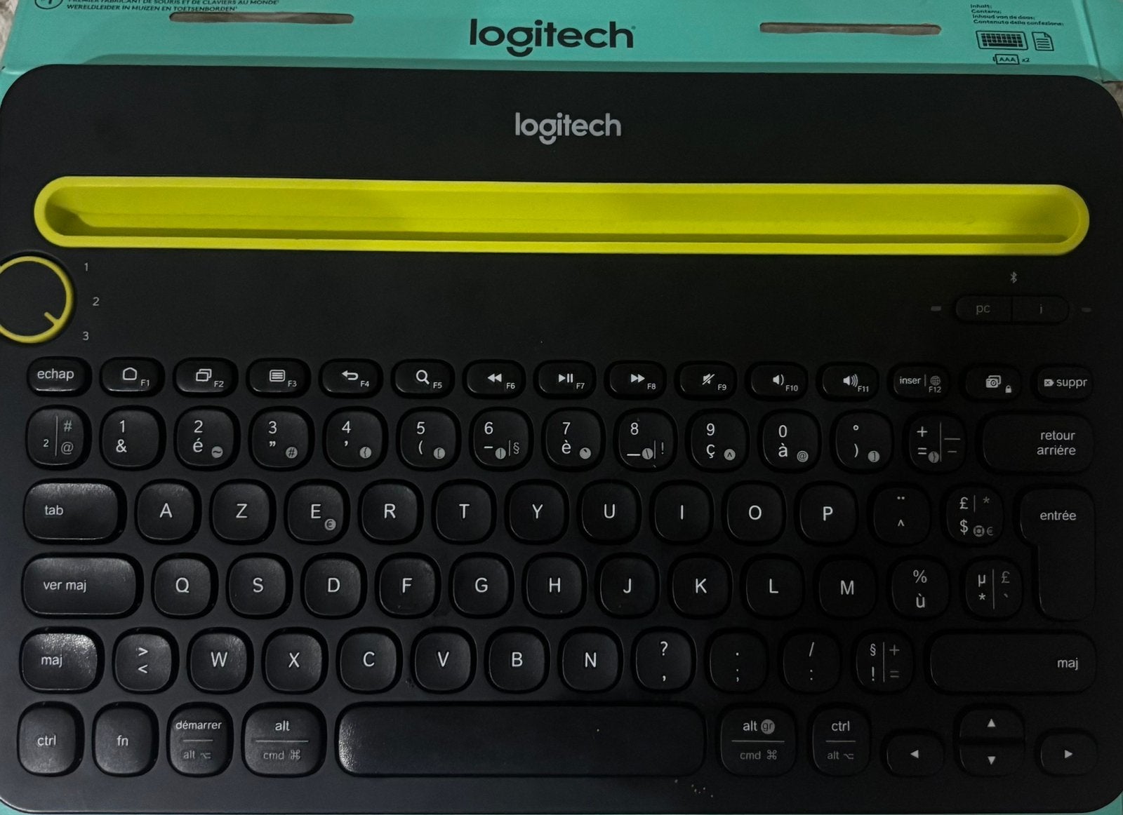 Logitech K480 Bluetooth Toetsenbord QWERTY, Ophalen of Verzenden, Zo goed als nieuw, Draadloos, Qwerty