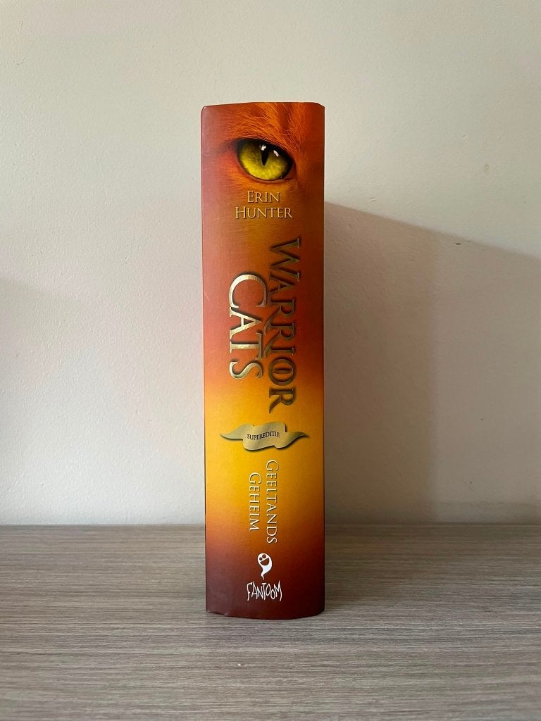 Hardcover Warrior Cats Supereditie Geeltands Geheim, Boeken, Fantasy, Ophalen, Nieuw, Erin Hunter