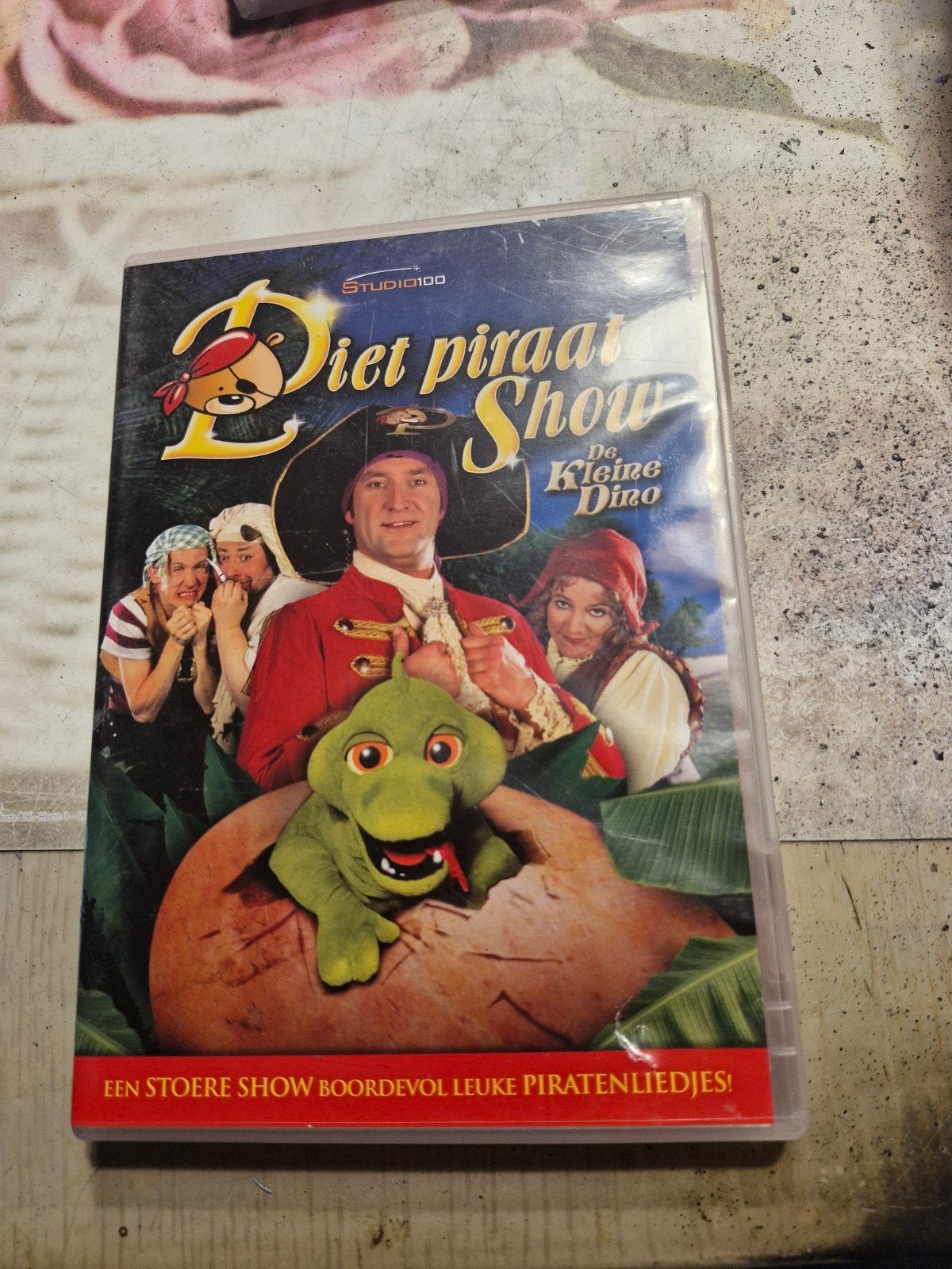 dvd piet piraat show de kleine dino nl, CD & DVD, VHS | Enfants & Jeunesse, Enlèvement ou Envoi, Comme neuf, Néerlandais