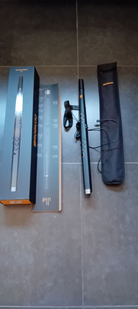 SYNTHÉTISEUR DE VENT ROBOO R1, Enlèvement ou Envoi, Comme neuf, Autres, Avec valise ou sac