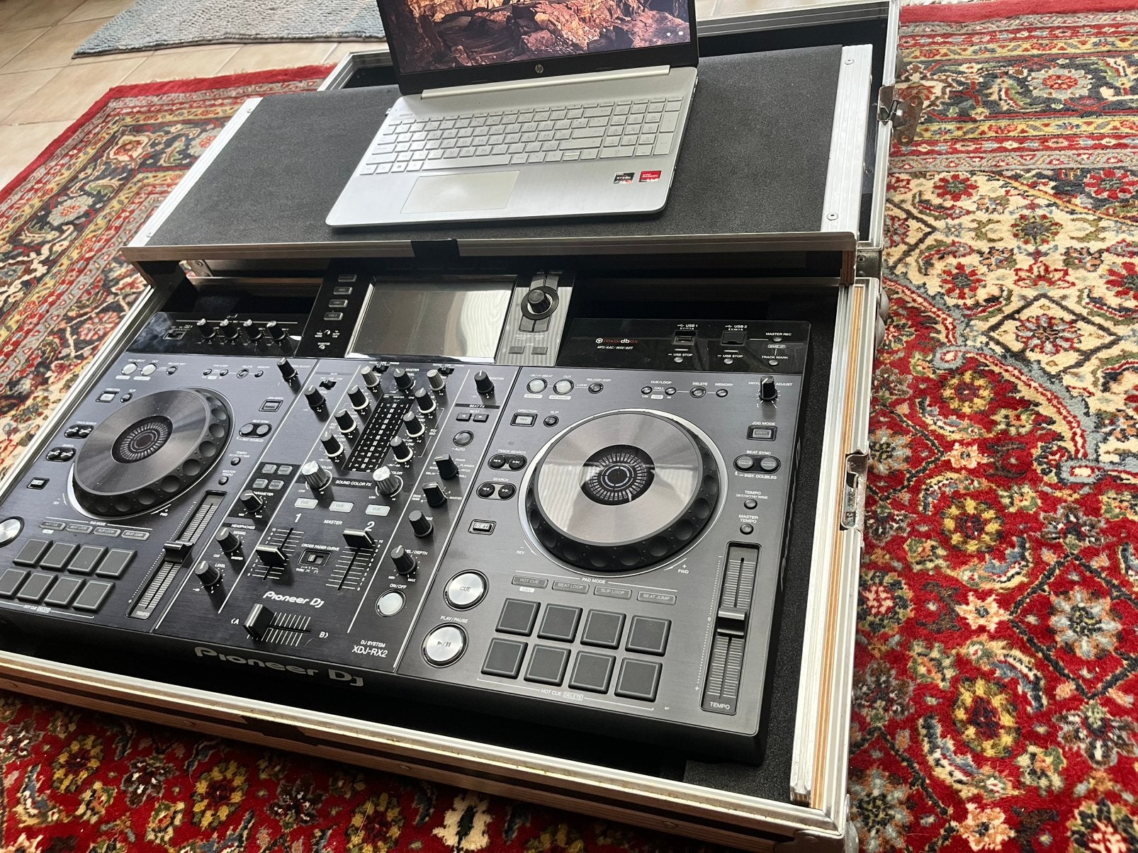 Pioneer xdj-rx2 met flightcase, Muziek en Instrumenten, Ophalen, Zo goed als nieuw, Pioneer