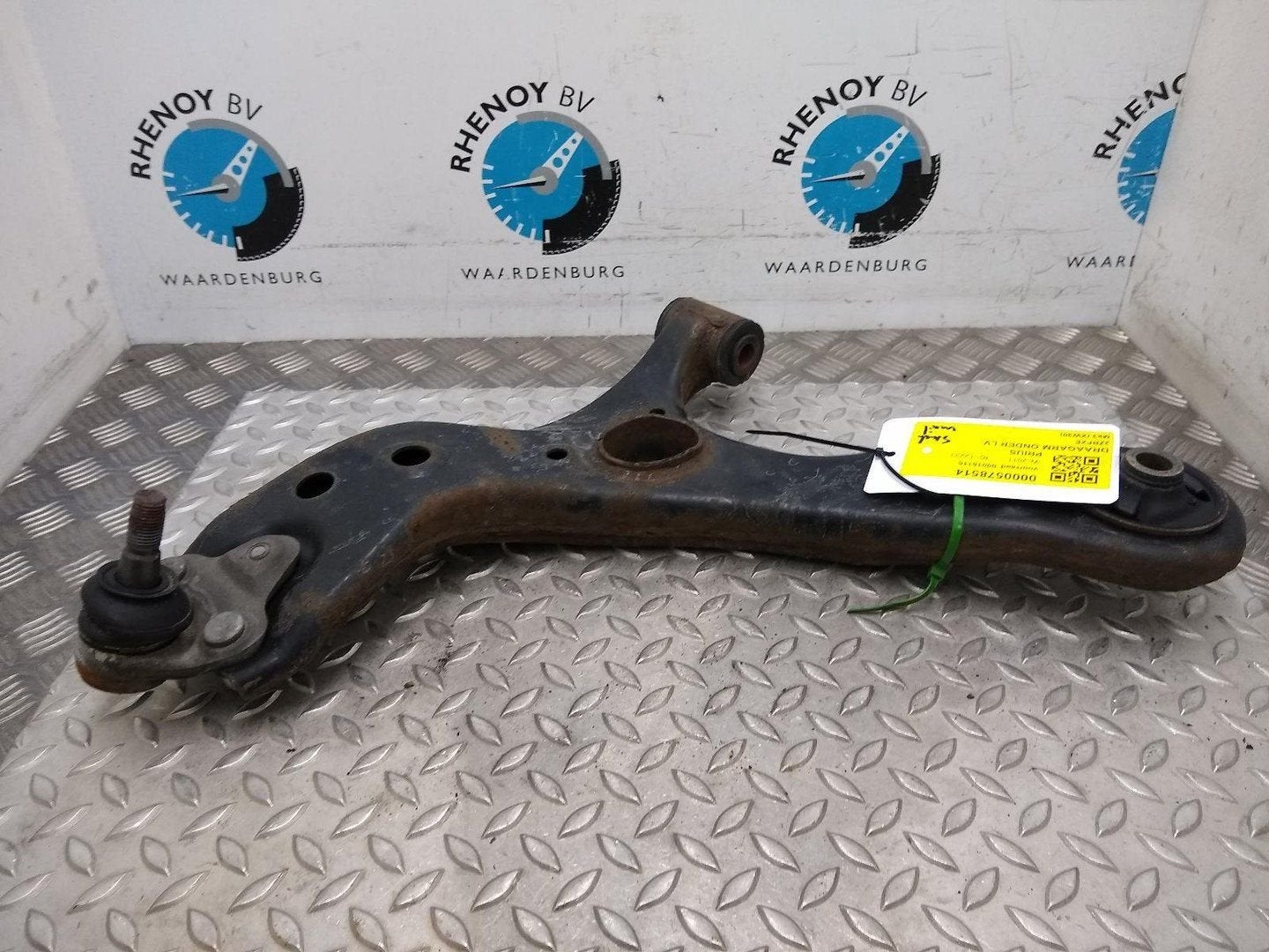 TOYOTA PRIUS DRAAGARM ONDER LV 2011, Ophalen of Verzenden, Gebruikt, Stiba lid