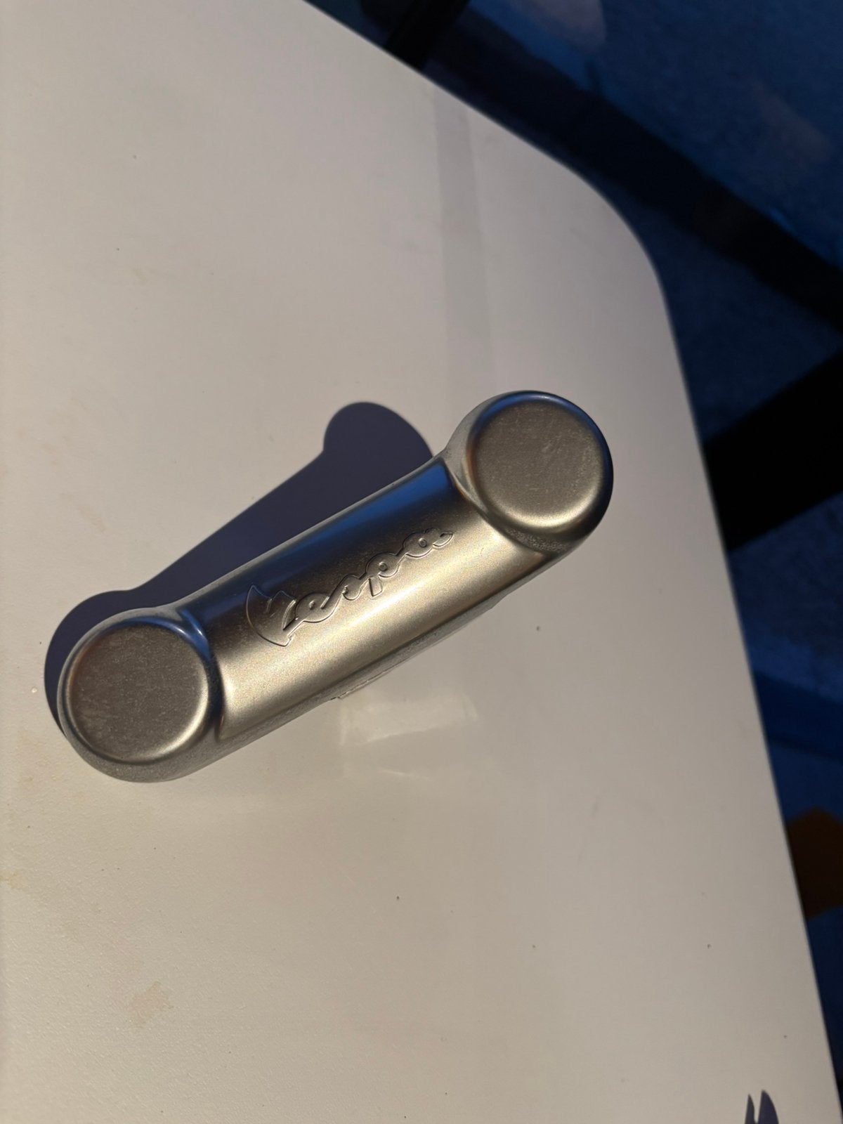 Vespa GTS afdekkap swingarm, Ophalen