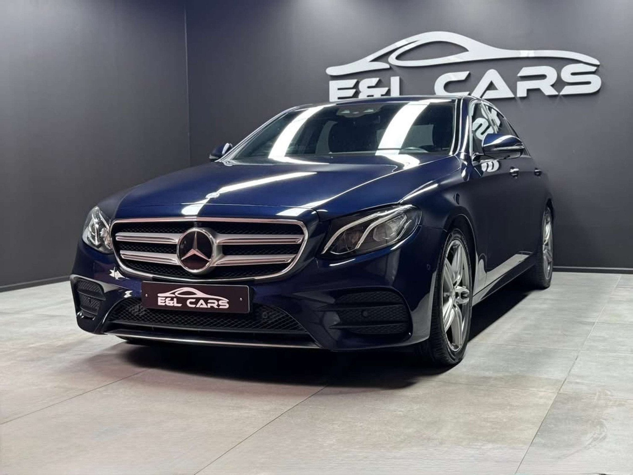 Mercedes-Benz E-Klasse 200 E 200 d Pack AMG *12 mois de gara, Autos, Achat, Entreprise, Alcantara, Noir