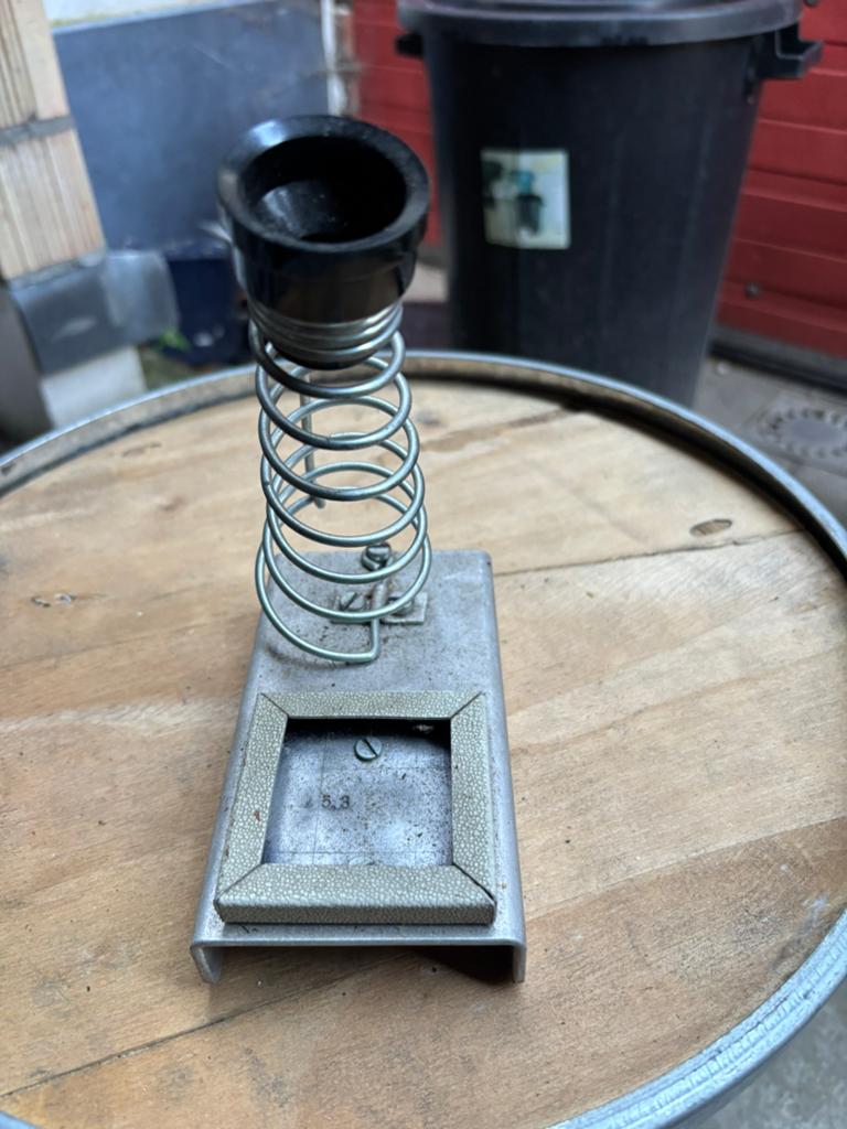 Soldeerbouthouder solide model, Hobby en Vrije tijd, Elektronica-componenten, Ophalen, Nieuw