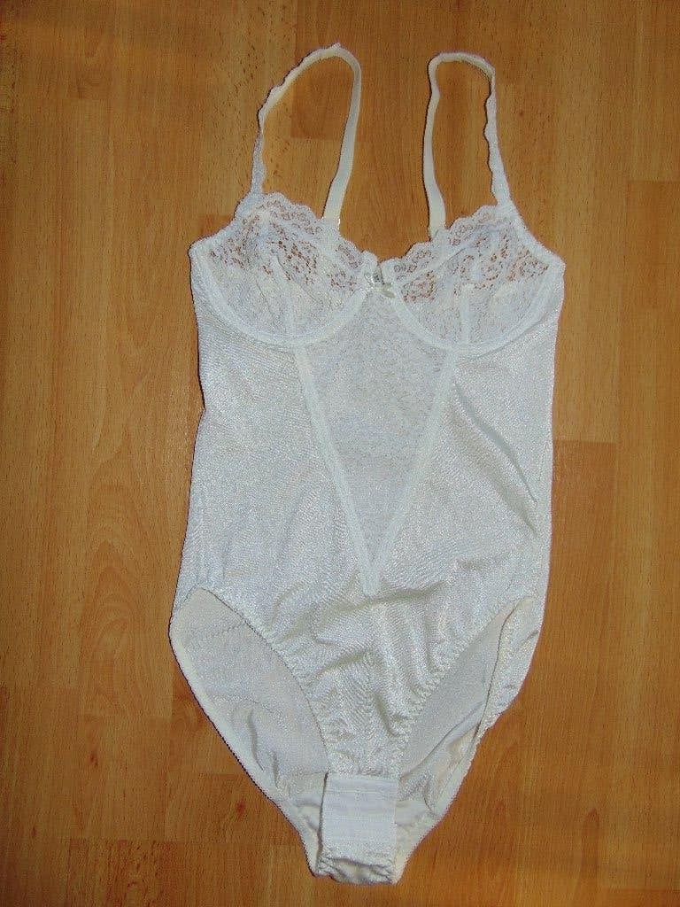 Body met kant maat S/ 75B nieuwstaat, Ophalen of Verzenden, Wit, Body of Korset