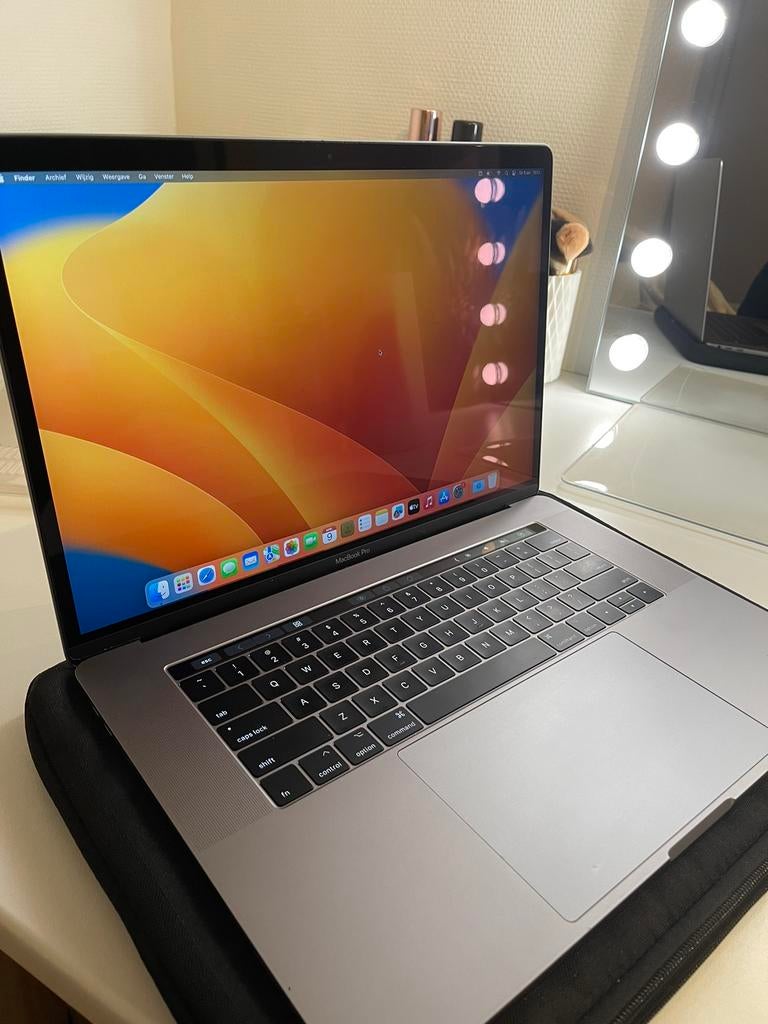 Macbook pro touchbar Qwerty, Enlèvement, Comme neuf, Qwerty, MacBook