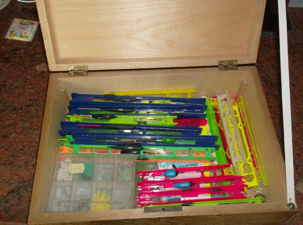 allerlei vis benodigheden, Ophalen, Zo goed als nieuw, Complete set
