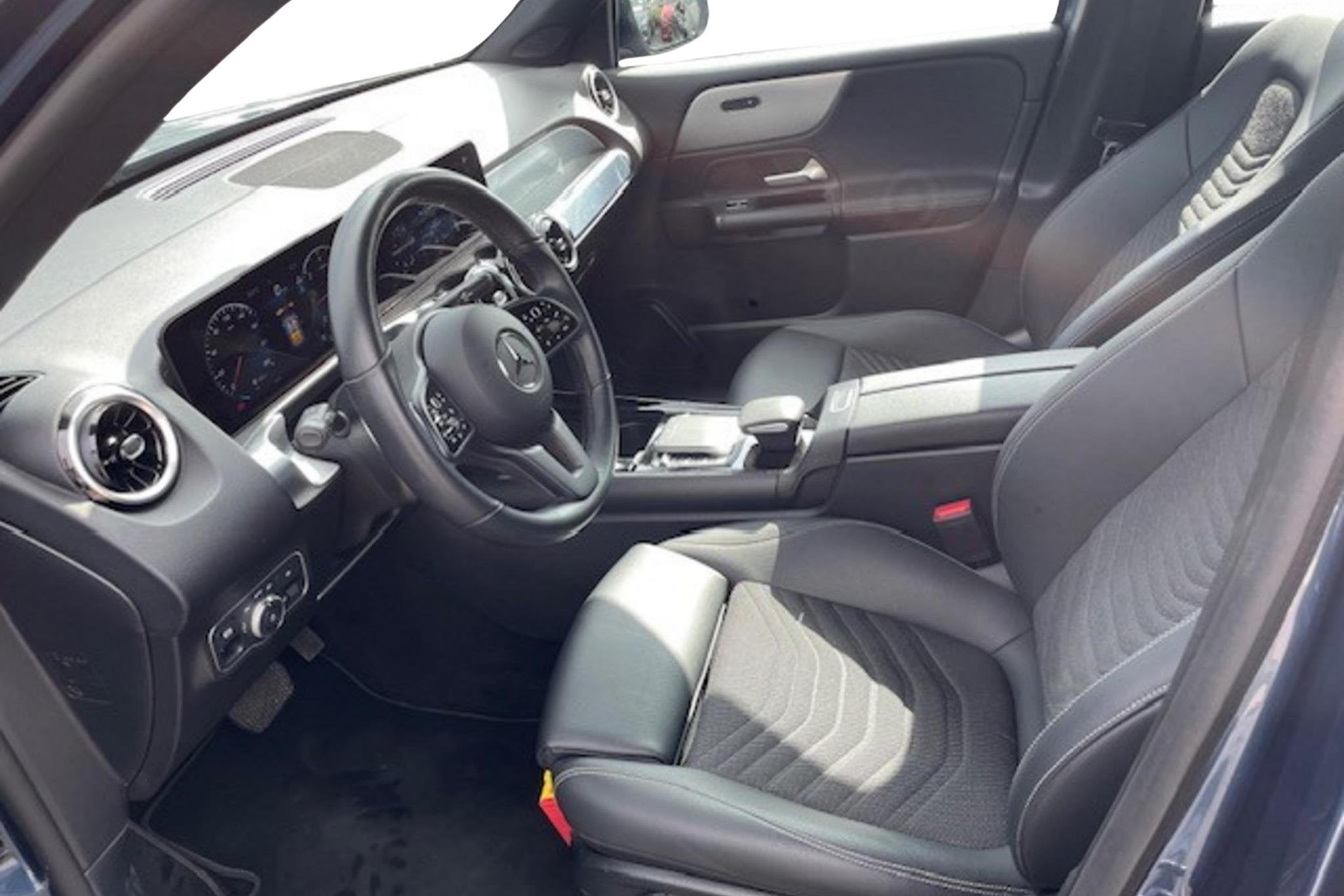 Mercedes-Benz GLB GLB 180 d Luxury Line (automatique), Achat, Entreprise, 116 ch, Noir