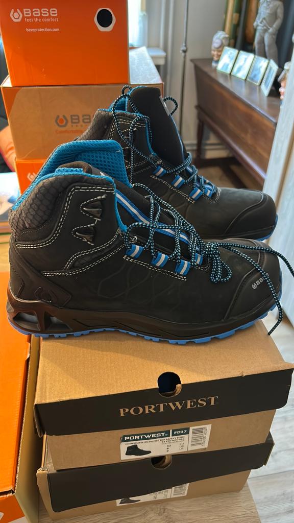 Schoenen maat 40 en maat 44 (apart te koop), Ophalen, Nieuw