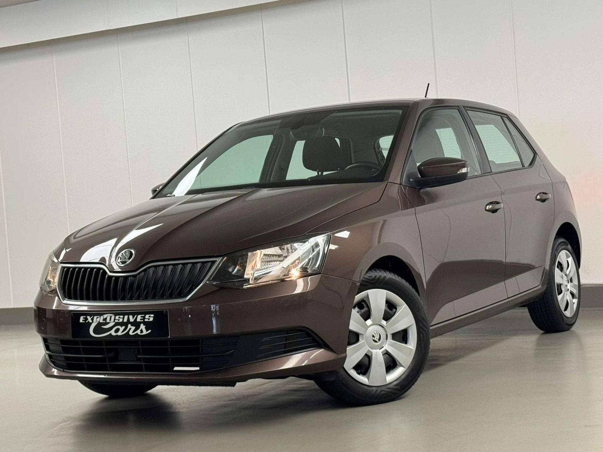 Skoda Fabia 1.0I 60 CV ACTIVE ! 1ere MAIN ! CLIM REG BLUETOO, Autos, Achat, Entreprise, Boîte manuelle, Noir