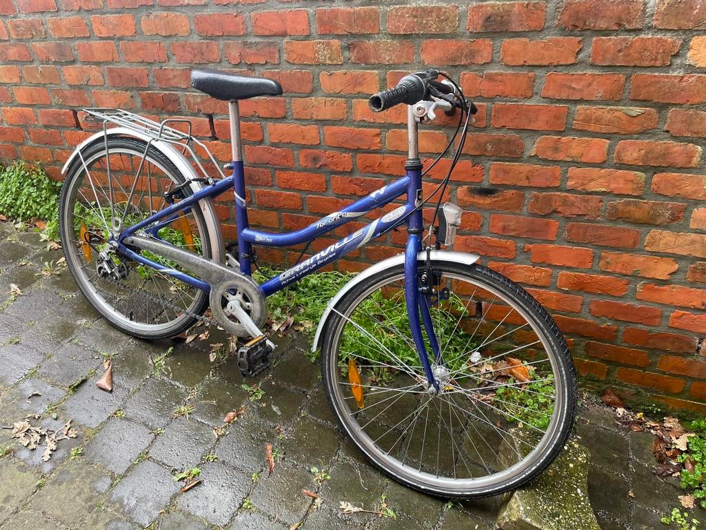 Velo enfant (9 a 12 ans eviron) - roues 24 pouces, Vitesses, Enlèvement, Utilisé, Frein sur jante