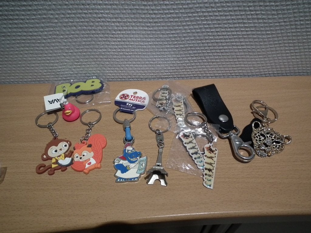 11 nouveaux porte-clés, Collections, Porte-clés, Envoi, Neuf, Autres types