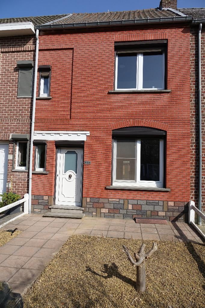 TE KOOP: GERENOVEERDE en INSTAPKLARE woning MET GARAGE, Immo, 200 tot 500 m², 3 kamers, Provincie Limburg, 298 kWh/m²/jaar