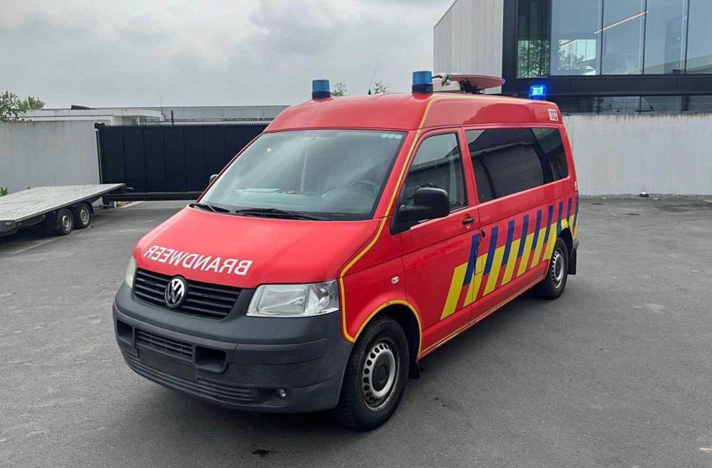 Volkswagen T5 2.5 TDI 4-Motion (2008) Ideale camper basis, Autos, Rouge, Achat, Boîte manuelle, Electronic Stability Program (ESP)