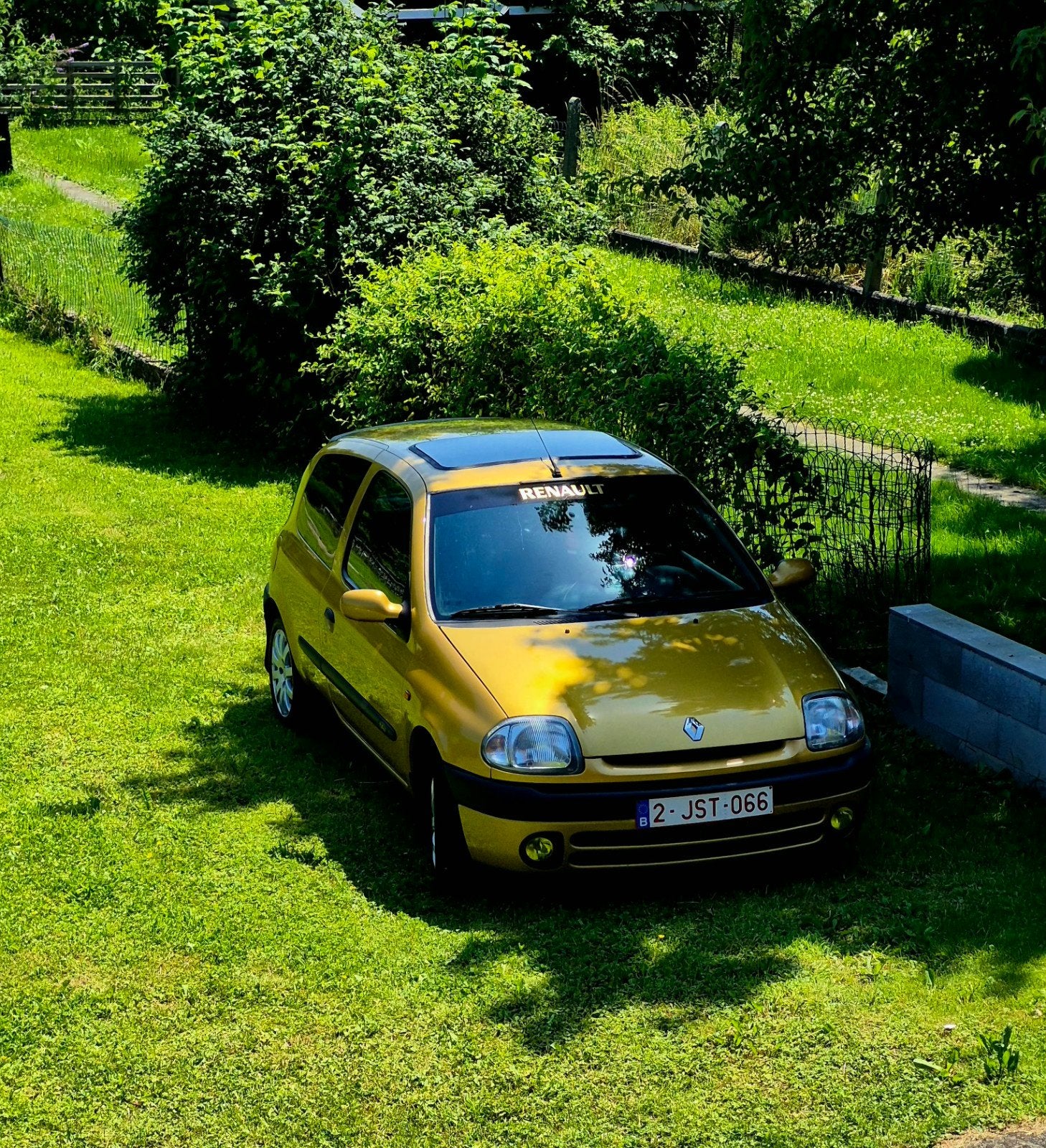 Renault clio 2 1.4 16v phase 1 2001, Autos, Particulier, Achat