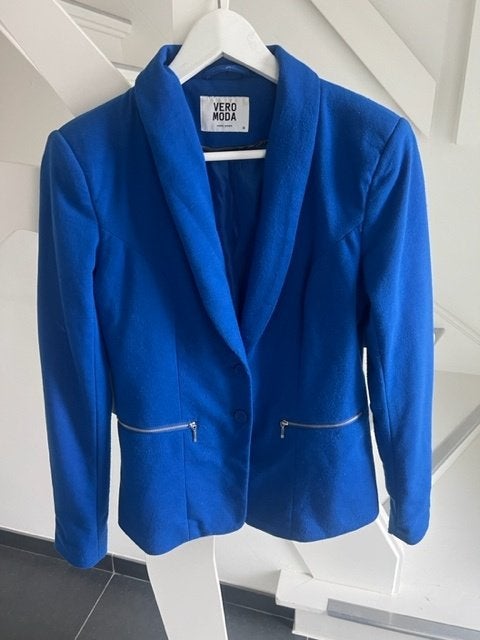 Blazer bleu Vero Moda taille 38, Vêtements | Femmes, Taille 38/40 (M), Enlèvement ou Envoi, Vero Moda, Porté