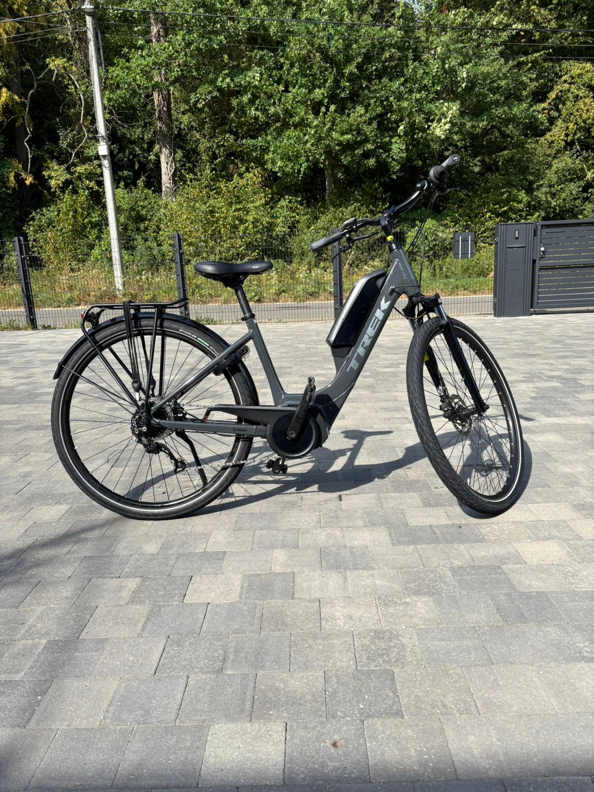 Treck Bosch PowerPack 500 zwart/grijze elektrische fiets, Fietsen en Brommers, Zo goed als nieuw, Minder dan 47 cm, 50 km per accu of meer